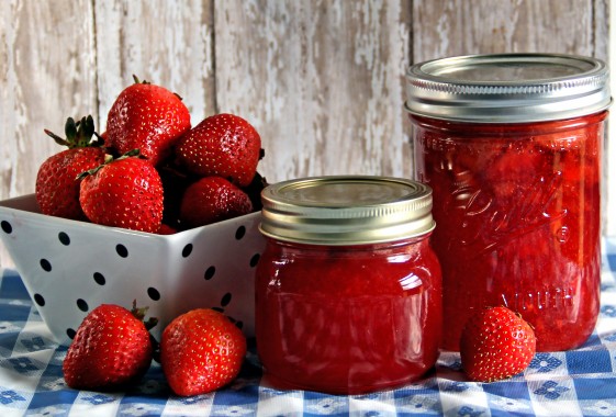 Strawberry Jam In Mason Jars - 3018x2044 - Download HD Wallpaper