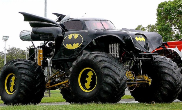 Batman Monster Truck Wallpaper Data-src - Carro Monster Truck Batman ...