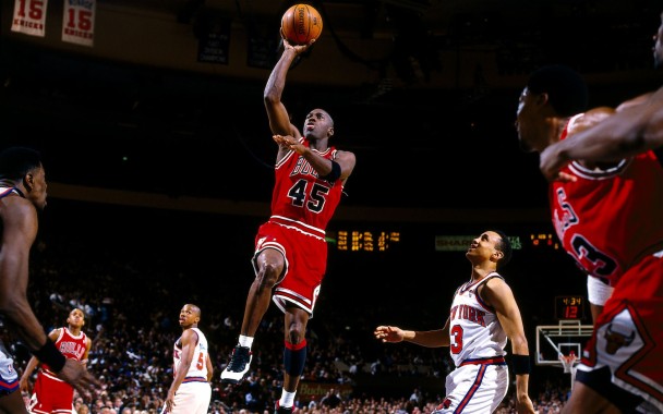 Chicago Bulls Michael Jordan Jump To Slam Dunk Image Hd Picture Of Michael Jordan 1920x1200 Download Hd Wallpaper Wallpapertip