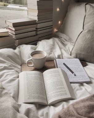 Aesthetic Books 640x800 Download Hd Wallpaper Wallpapertip