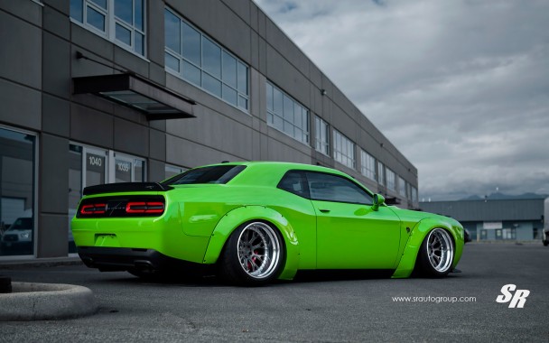 Challenger Charger Hellcat - 640x640 - Download HD Wallpaper - WallpaperTip