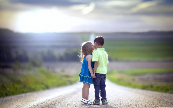 Kids Kissing Picture Love Good Morning Sweet Couple 19x10 Download Hd Wallpaper Wallpapertip