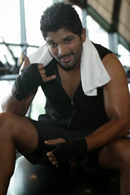 Allu Arjun At Gym - Download HD Wallpaper 