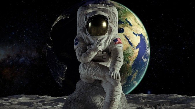 Astronaut Wallpaper 2880x1620 Download Hd Wallpaper Wallpapertip